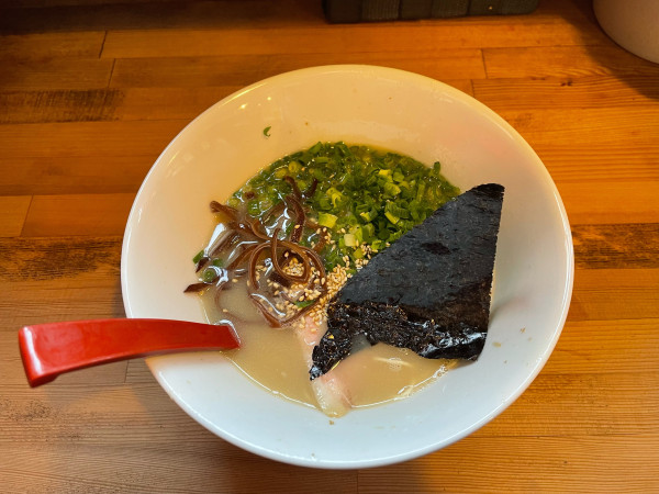 「豚骨ラーメン」@とんこつ名人 かつみ屋 本店の写真