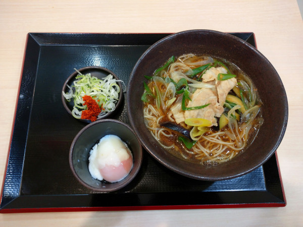 「肉茄子そば（650円）＋温玉（クーポン利用）」@ゆで太郎 川崎砂子店の写真