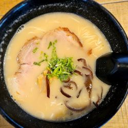 豚骨ラーメン