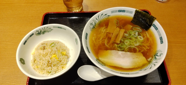 「中華そば+半チャーハン　690円」@日高屋 LICOPA川崎小田栄店の写真