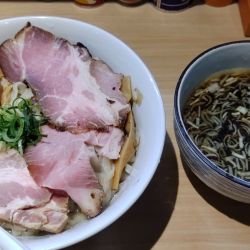 特製煮干しつけ麺　1050円