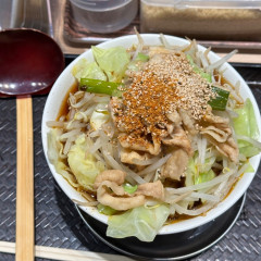なぜ蕎麦にラー油を入れるのか。 五反田店の画像