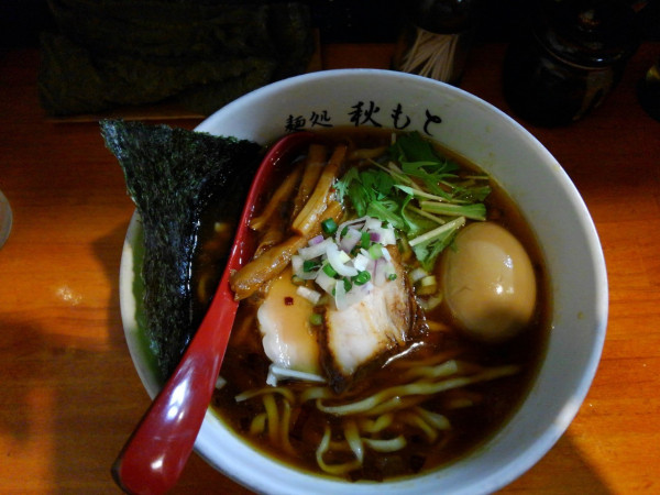 「醤油ラーメン￥800味たま￥100」@麺処 秋もとの写真