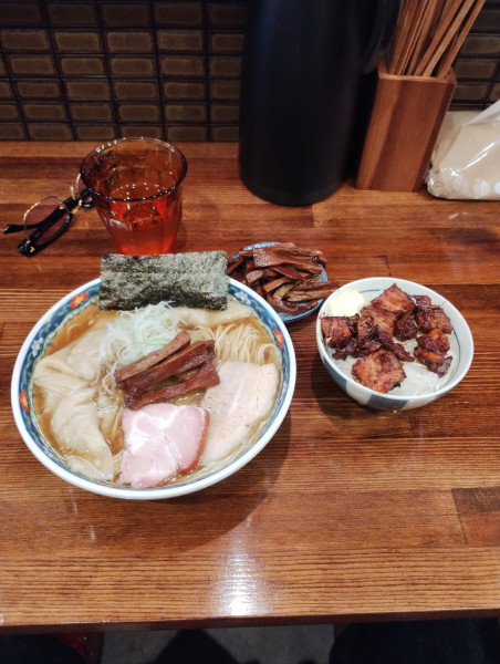 「もちもち雲呑中華そば+めんま増し　1300円」@奈つやの中華そばの写真