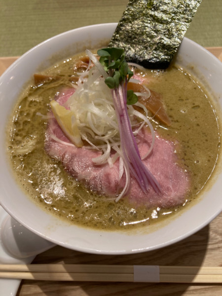 「濃厚牡蠣らぁ麺」@らぁ麺 牡蠣と貝の写真