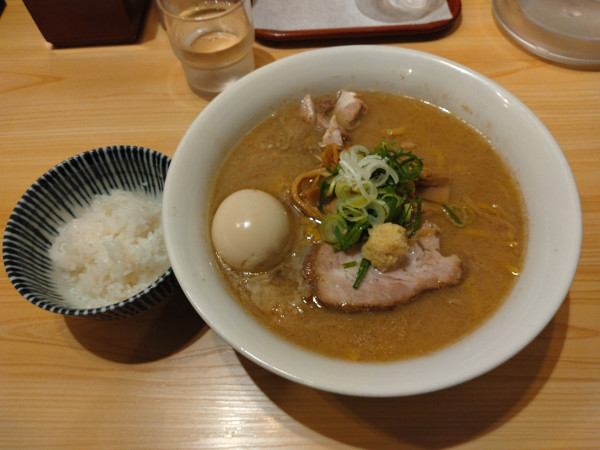 「味噌らーめん¥950+味玉¥200+ちょっとごはん¥40-」@三ん寅の写真