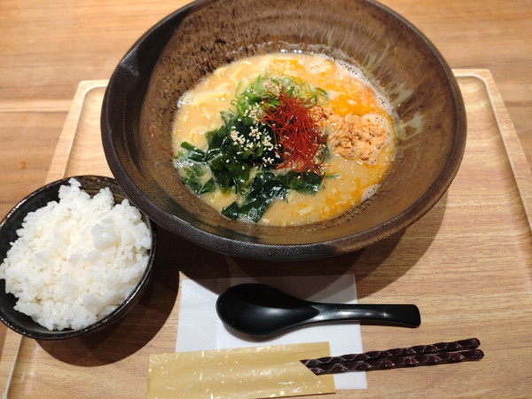 「まるみつ旅館のあん肝ラーメン（ライス付き）　１２００円　※」@BARA diningの写真