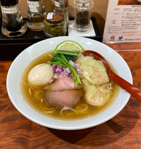 「特製淡麗煮干しそば ¥1300」@三馬路 東京店の写真