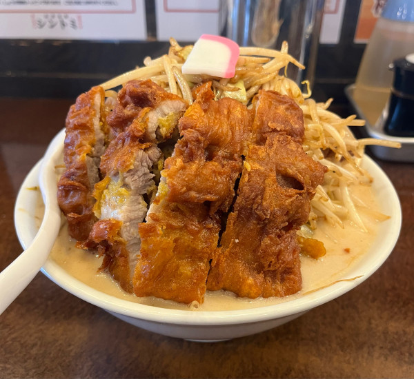 「排骨タンメン(1080円＋税)野菜増し(150円＋税)」@極濃湯麺シントミ 本庄インター店の写真