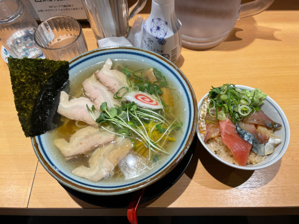 「貝出汁塩らぁー麺」@貝 刺身専門店 しらはらの写真