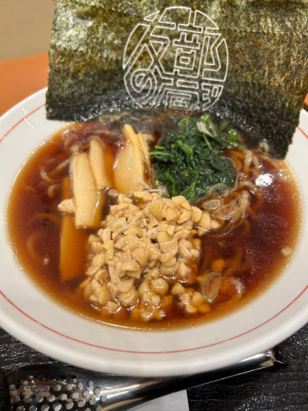 「友部黒醤油なっとうラーメン」@粉の蔵 友部SA店の写真