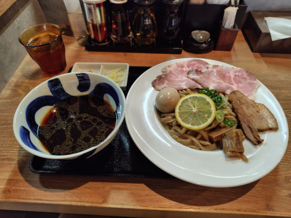 「五郎のつけ麺（黒）太麺250g」@麺や 五郎の写真