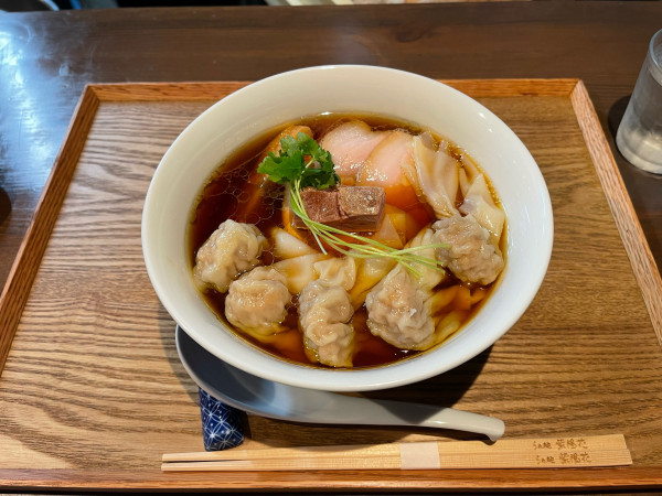 「特製醤油らぁ麺」@らぁ麺 紫陽花の写真