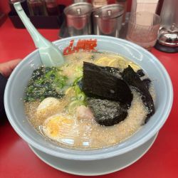 プレミアム塩とんこつラーメン