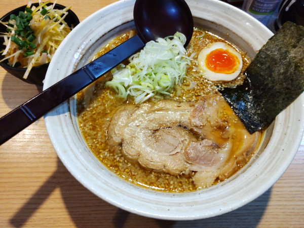「玄屋ランチ1000円(ラーメン+ミニ丼)」@ニューラーメン専門店 玄屋の写真