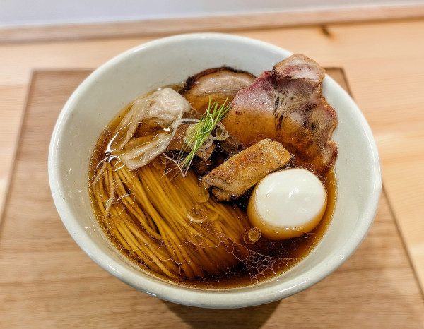 「特製香る鶏醤油らぁめん」@せいめん 未さくの写真