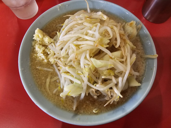 「普通盛　ニンニクアブラ　900円」@ラーメン大 名古屋店の写真