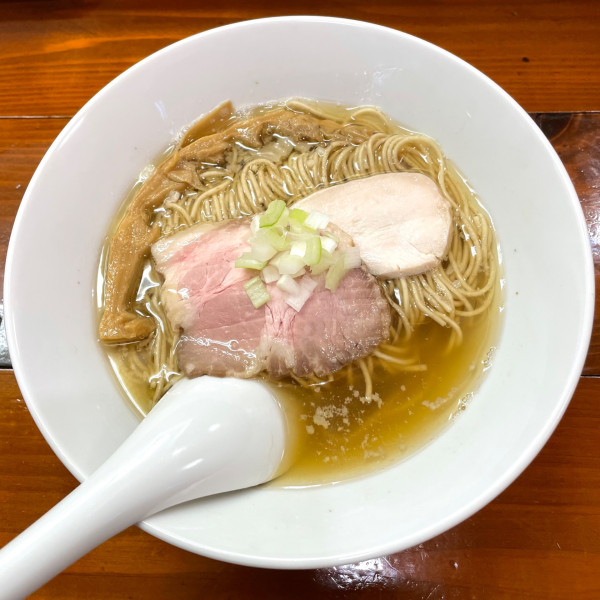 「塩らぁ麺」@無化調煮干しらぁ麺 誠実の写真