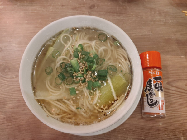 「とり塩ラーメン　399+税」@やきとりの扇屋 会津門田店の写真