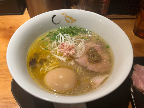 「特製 鯛の蛤の塩そば」@SOBAHOUSE 金色不如帰 新宿御苑本店の写真