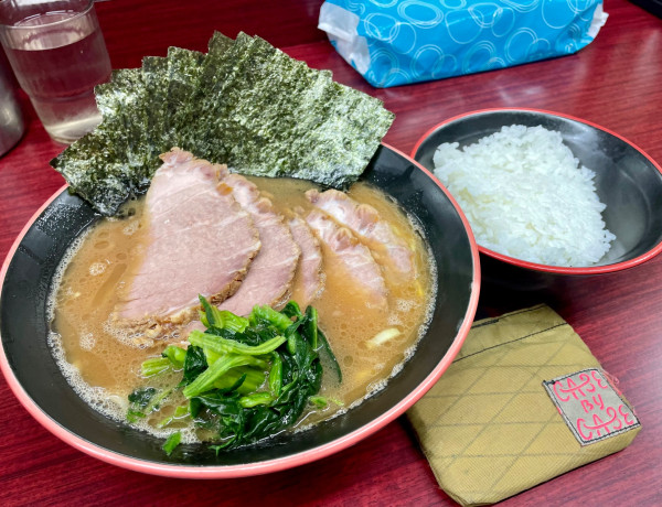 「チャーシューメン＋のり増し＋∞ライス」@麺家 紫極 大泉学園店の写真