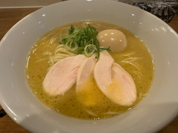 「らーめん(850円)」@麺笑 万福の写真