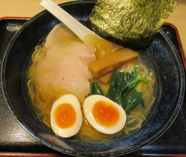 「塩らーめん味玉入（麺ヤワ）880円」@ミズノボルの写真