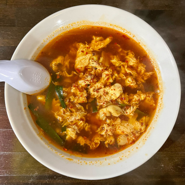 「辛麺ハーフ 5辛（800円）」@辛麺屋 物語の写真