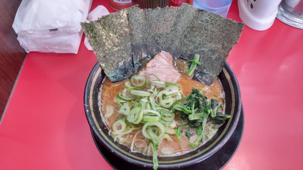 「ラーメン850円」@家系ラーメン 王道 神道家の写真