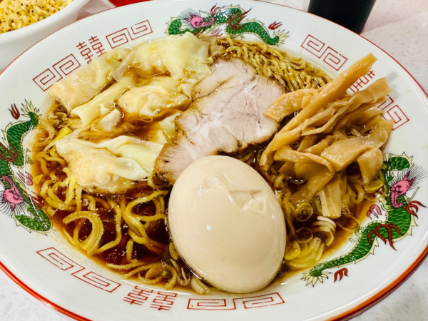 「【10周年限定】半ちゃんラーメン【1000円】」@ラーメン星印の写真