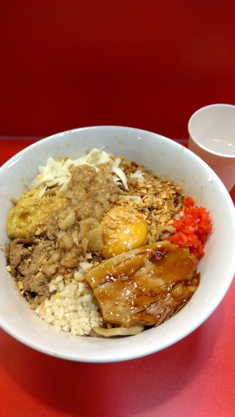 「ジャンク+麺300g」@まぜそばマゼロー 船橋店の写真