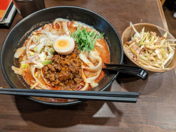 「坦々刀削麺」@刀削麺屋 港南店の写真