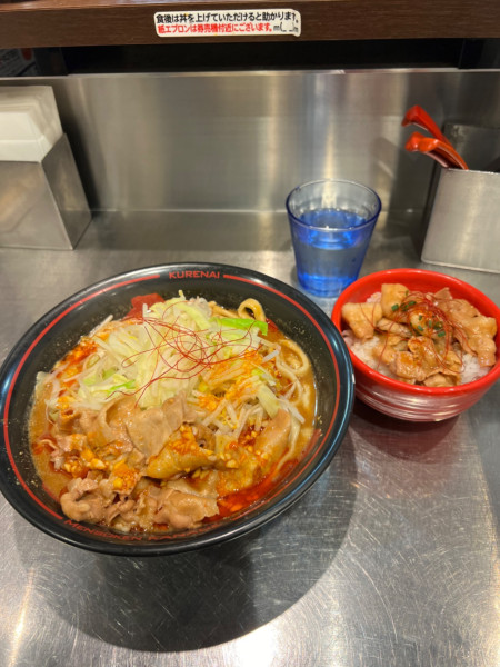 「紅らーめん(¥920)+紅丼(¥390)」@麺創研 紅 府中の写真