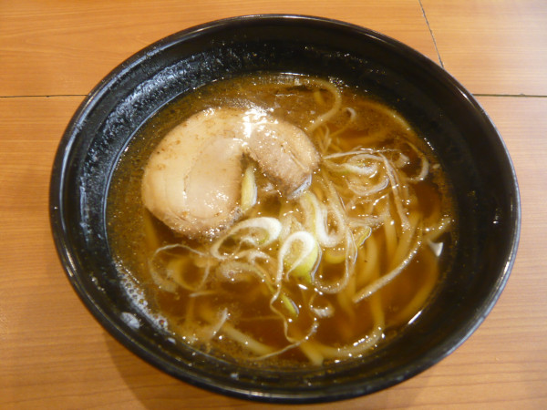 「7種の魚介　醤油らーめん」@無添くら寿司 高田馬場駅前店の写真