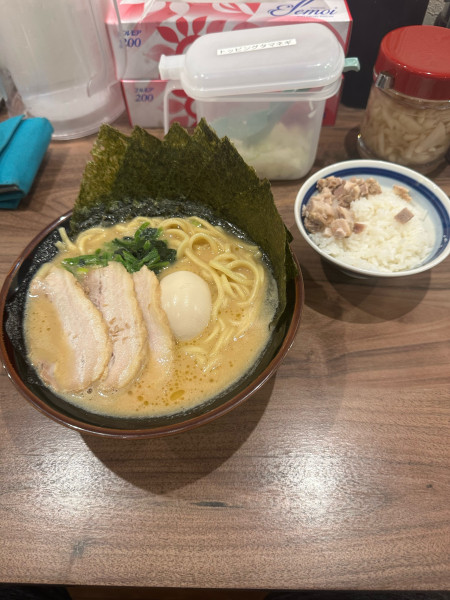 「MAXラーメン」@横浜家系ラーメン 柴田家 千歳店の写真