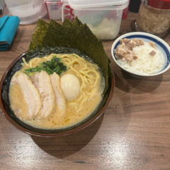 横浜家系ラーメン 柴田家 千歳店の画像