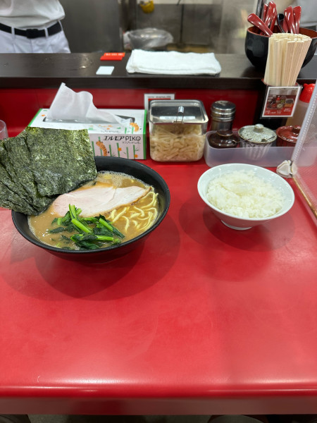 「ラーメン＋海苔」@杉田家 千葉祐光店の写真