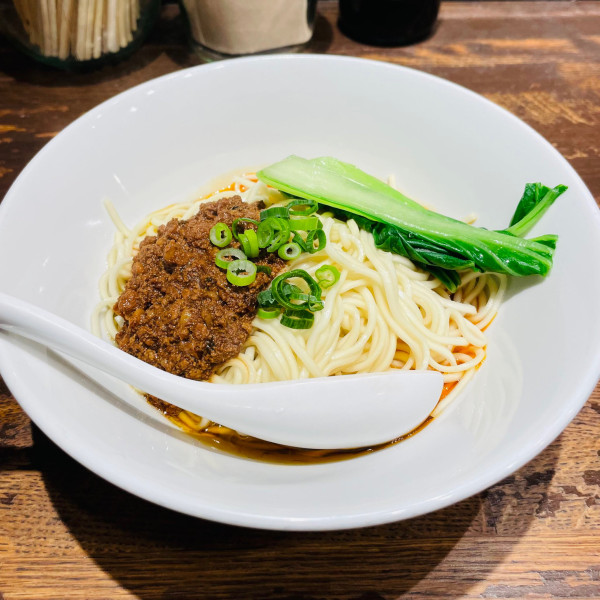 「成都式汁なし担々麺」@六坊担担面の写真
