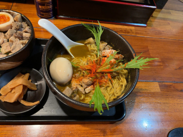 「カレーヌードルズ」@魔乃巣の写真