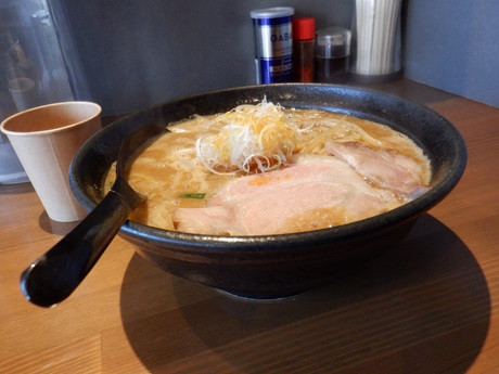 「みそらーめん（２００ｇ）」@三代目麺処くるりの写真