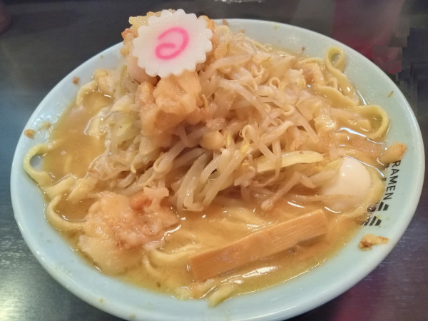 「ラーメン(麺半分)+生卵」@自家製麺 No11の写真