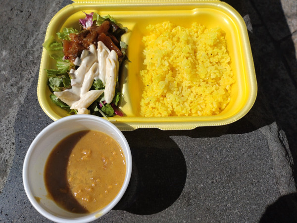 「瀬戸内レモン香るチキンカレー　７００円」@SETIUCHI檸檬食堂の写真