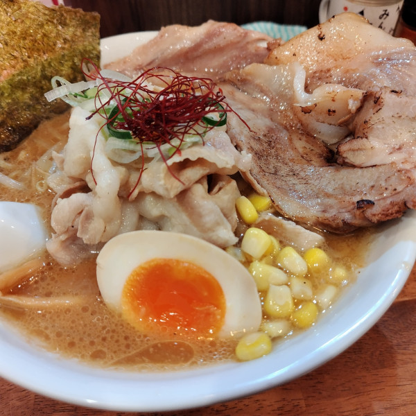 「札幌肉味噌ラーメン900円＋チャーシュー300円」@さっぽろラーメン 熊田鉄男の写真