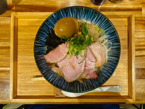 「特製まぜそば:1,350円」@ハちゃんラーメンの写真