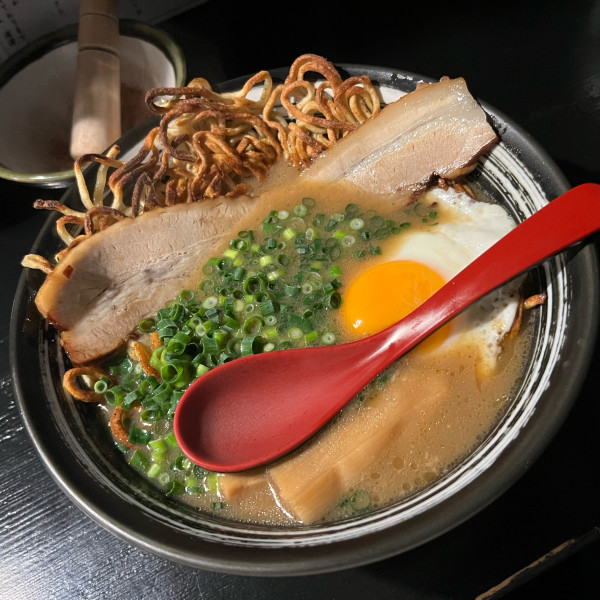 「目玉焼麺大盛り」@焼麺 劔の写真