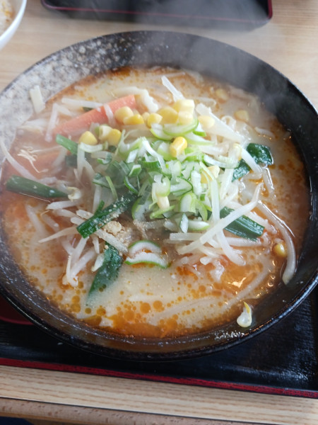 「辛味噌ラーメン」@いってつ食堂の写真