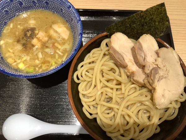 「つけ麺　大盛　➕チャーシュー」@つけめん章の写真