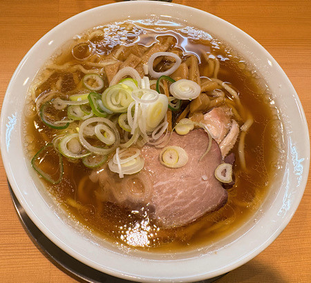 「しょうゆラーメン 並 900円＋店主めしハーフ 250円」@ラーメン くにおの写真