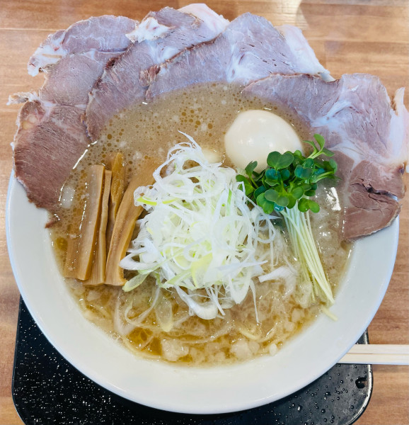 「こくうまラーメン+チャーシュー&味玉 1370円」@まちかぜ食堂の写真