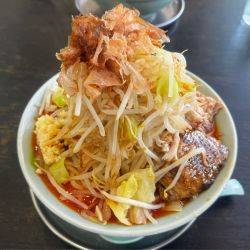 ガッツ旨辛醤油麺大盛野菜増しにんにく入り